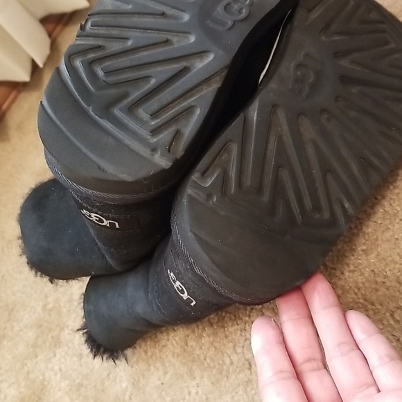 UGG Bailey Button Boots - Picture 7 of 16